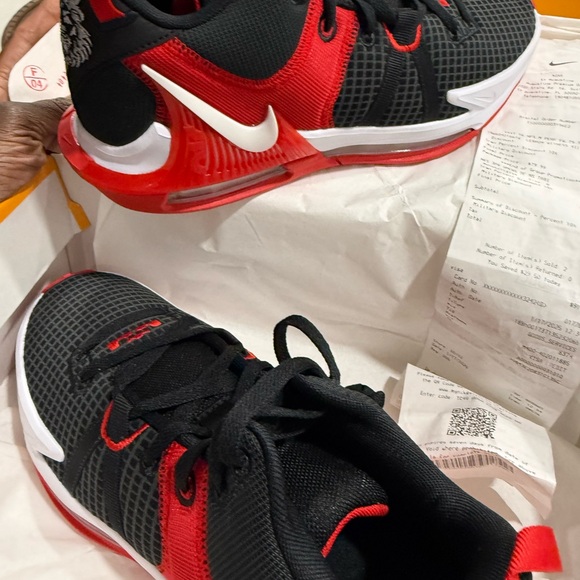 Nike LeBron Witness VII Black and Red Sneakers - Picture 7 of 7